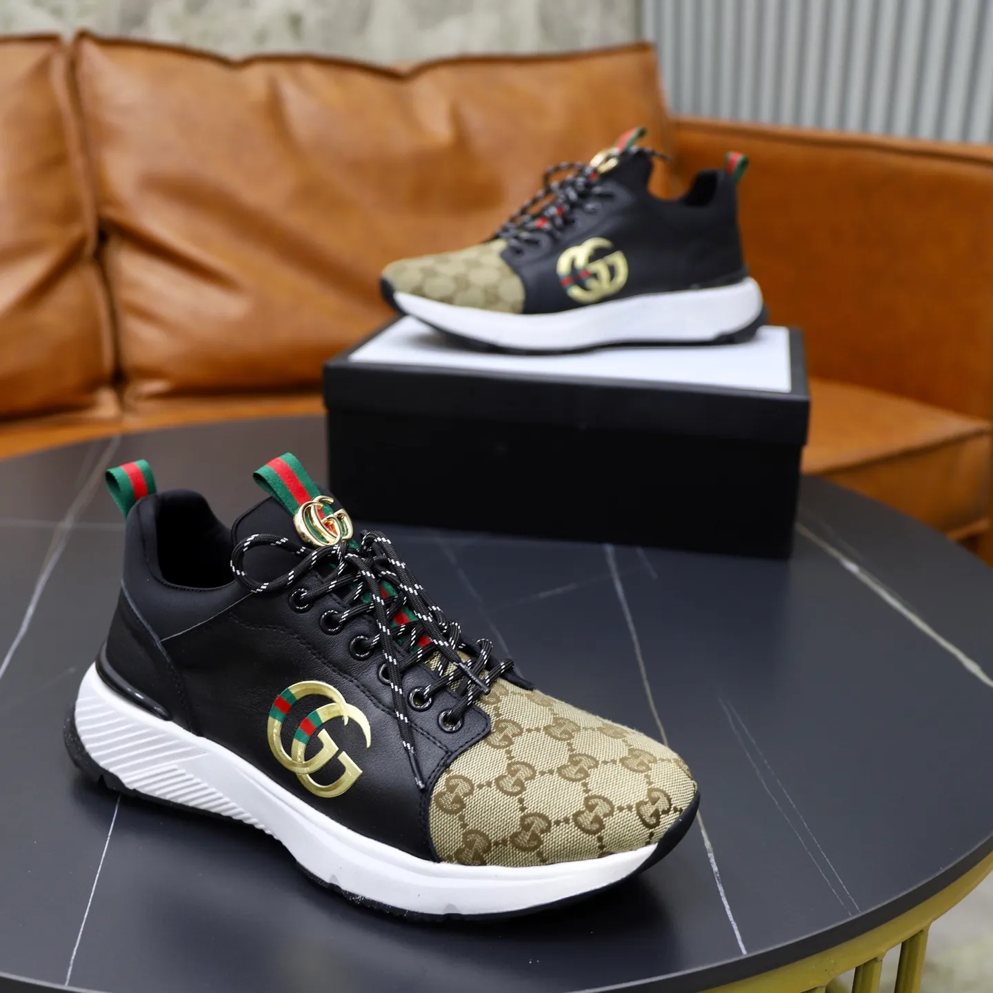 Ex-factory price: 462💰🙅‍♂️🙅‍♂️🙅‍♂️ Brand: GUCCI Standard code: 38-44 (45 customized) Grade: Same as the official website Material: Original material splicing Comfortable and breathable lining Lightweight and wear-resistant sports outsole Style category: Men's fashionable casual shoes Running sneakers Distinguished luxury brand elements Top luxury Color: actual picture color
